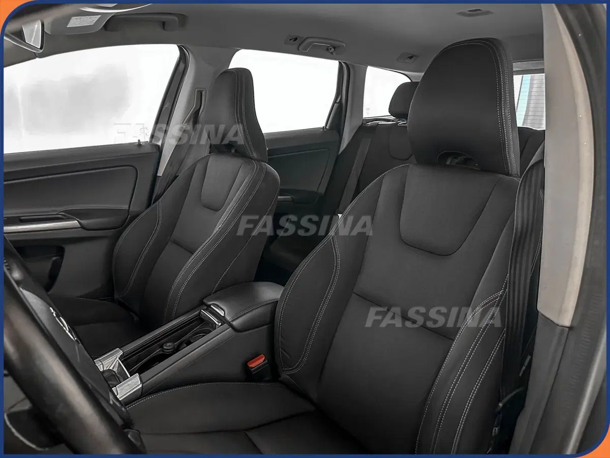 Volvo XC60 usata a Milano (8)