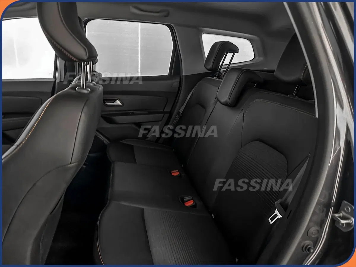 Dacia Duster usata a Milano (10)