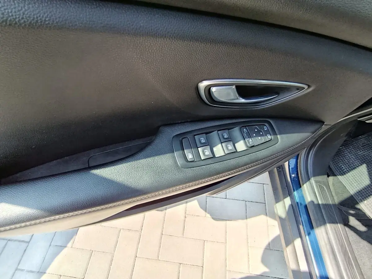 Renault Scénic usata a Massa-Carrara (20)