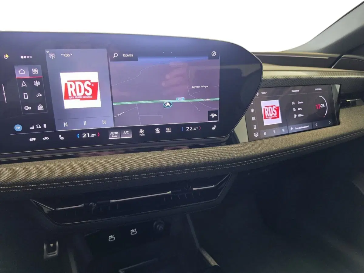 Audi A6 Sportback e-tron usata a Bari (15)
