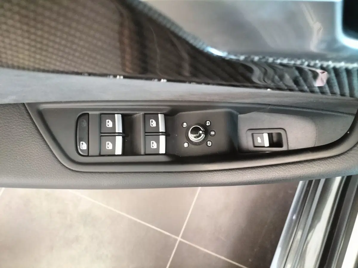 Audi A4 Avant usata a Bari (12)