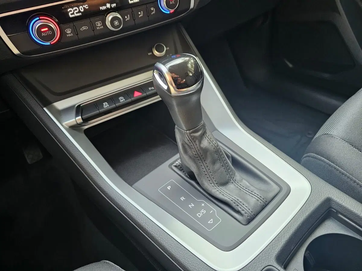 Audi Q3 usata a Bari (13)