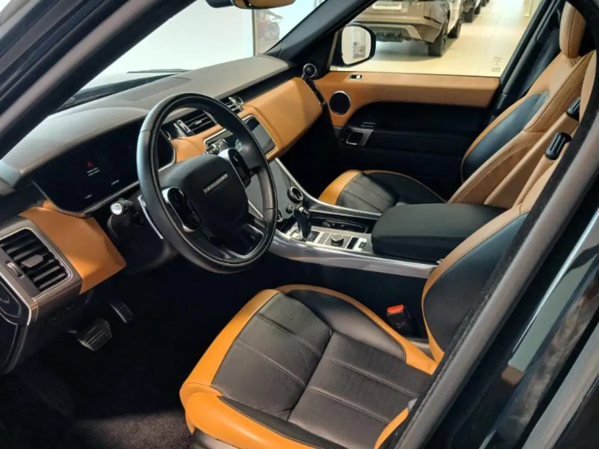 Land Rover Range Rover Sport usata a Venezia (12)