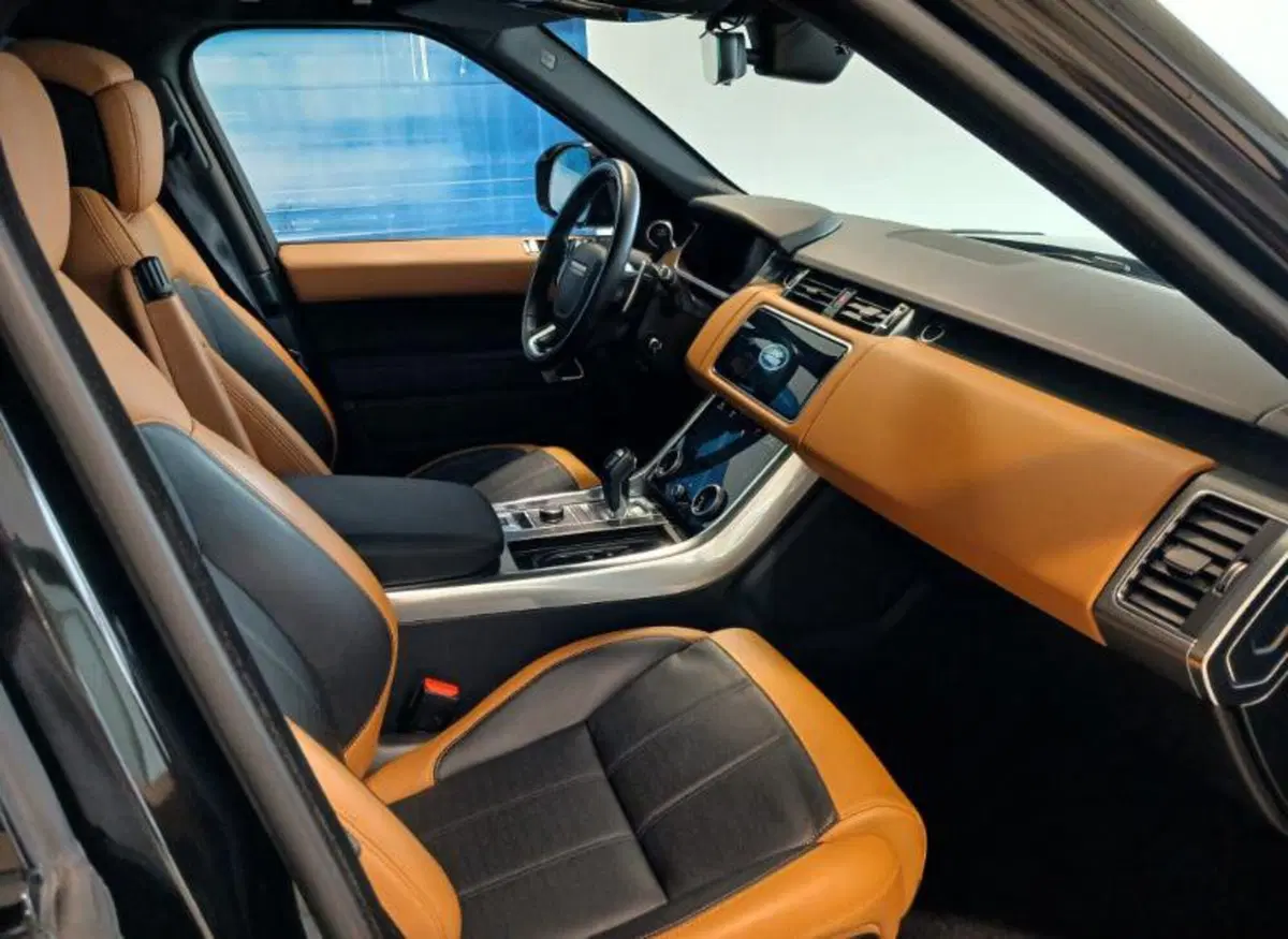 Land Rover Range Rover Sport usata a Venezia (15)