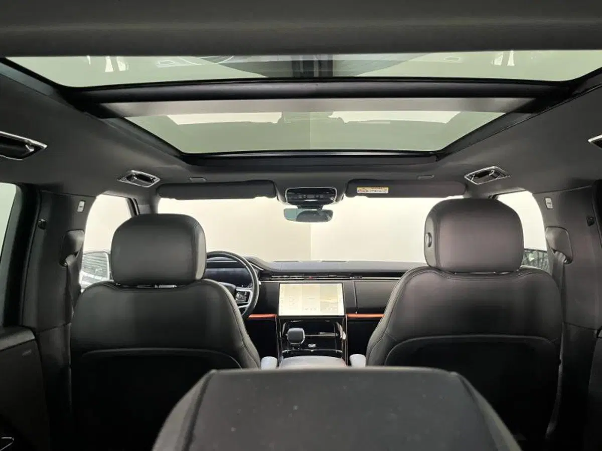Land Rover Range Rover Sport usata a Venezia (14)