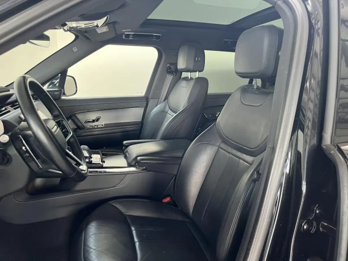 Land Rover Range Rover Sport usata a Venezia (15)