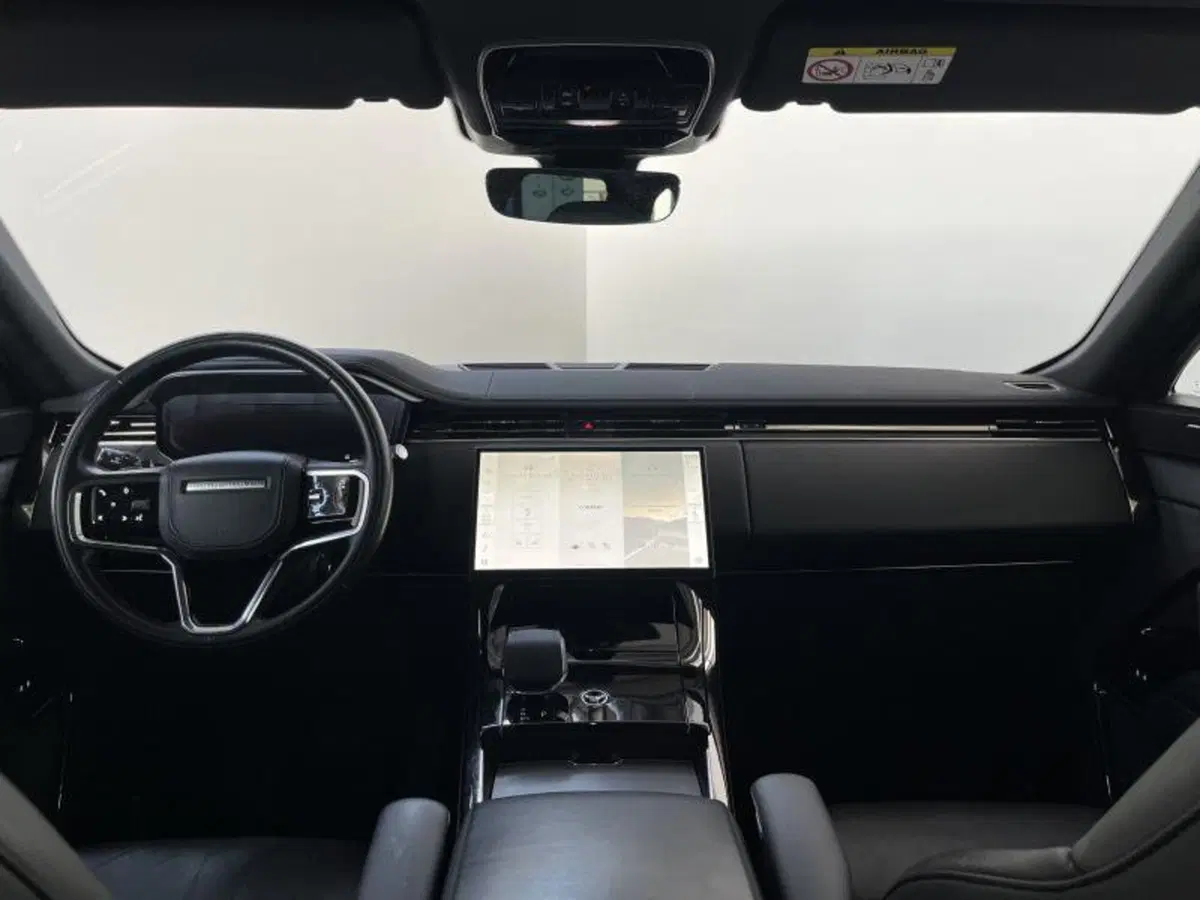 Land Rover Range Rover Sport usata a Venezia (17)