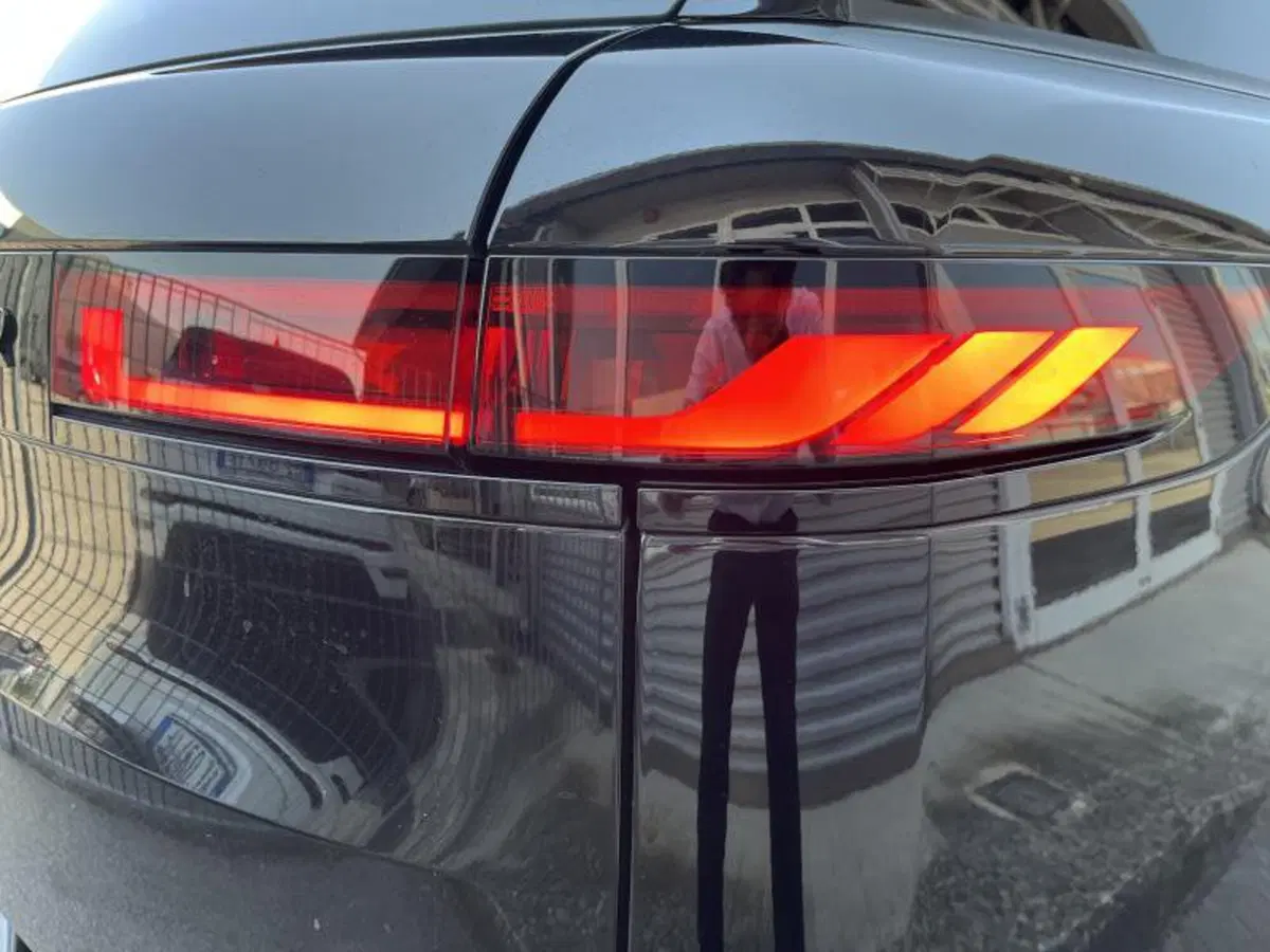 Land Rover Range Rover Sport usata a Venezia (9)