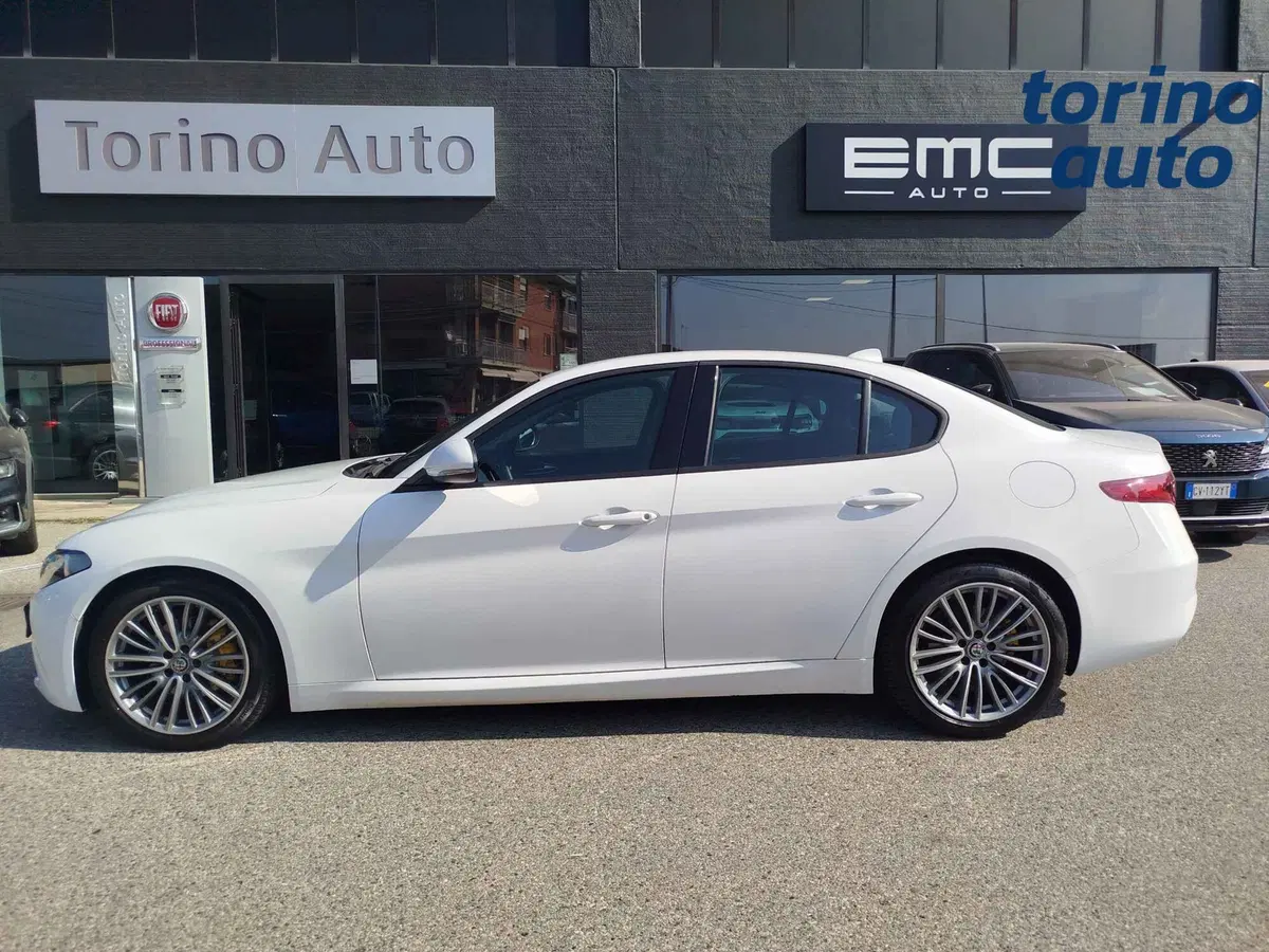 Alfa Romeo Giulia usata a Cuneo (4)