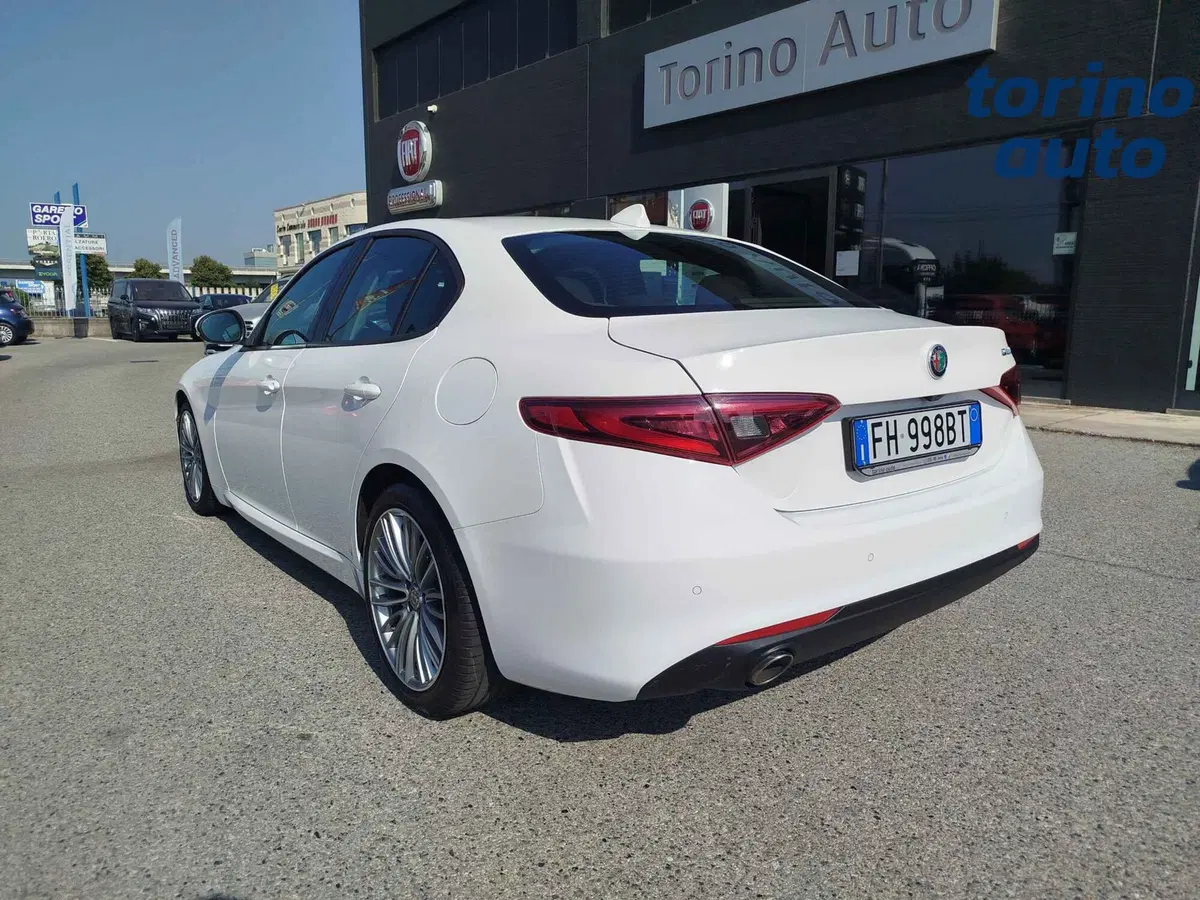 Alfa Romeo Giulia usata a Cuneo (5)