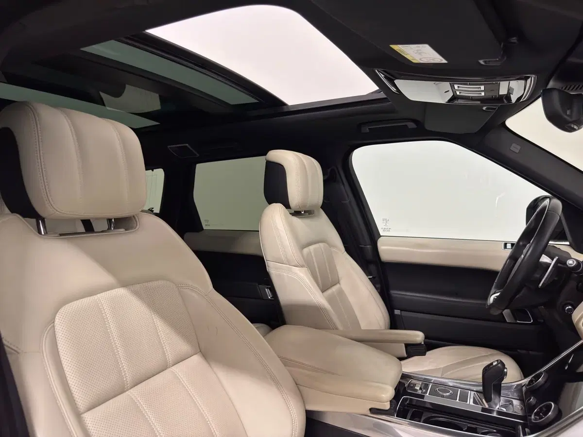 Land Rover Range Rover Sport usata a Novara (11)