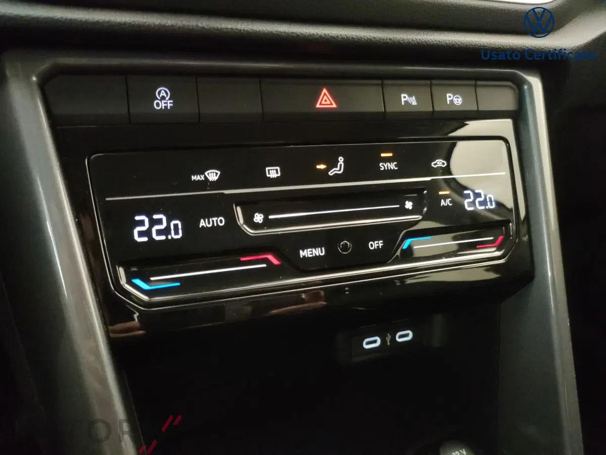 Volkswagen T-Roc usata a Varese (13)