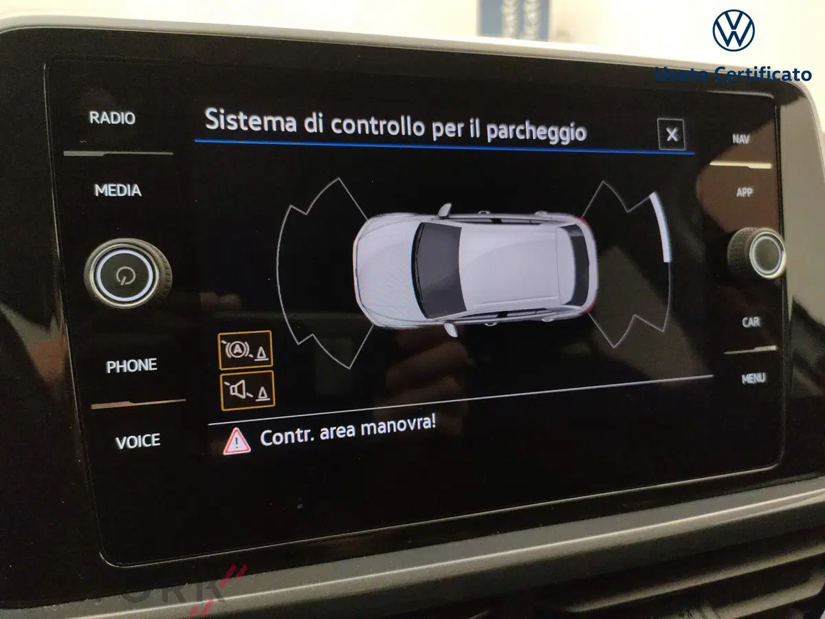 Volkswagen T-Roc usata a Varese (16)