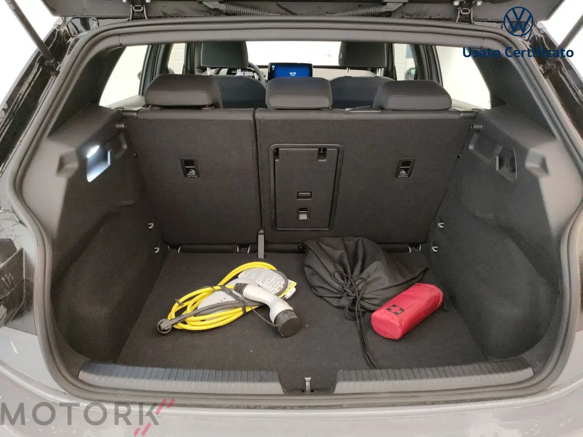 Volkswagen ID.3 usata a Varese (9)