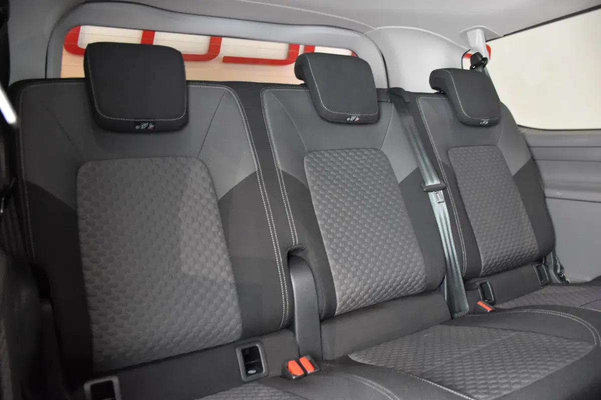 Volkswagen Veicoli Commerciali Caravelle usata a Verona (10)