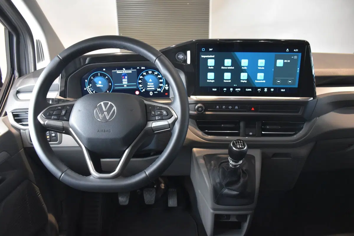 Volkswagen Veicoli Commerciali Caravelle usata a Verona (13)
