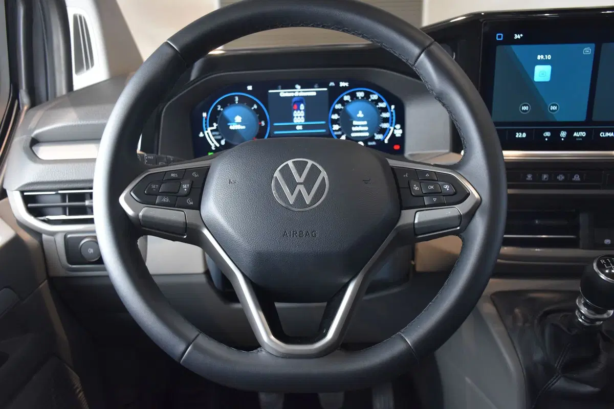 Volkswagen Veicoli Commerciali Caravelle usata a Verona (14)