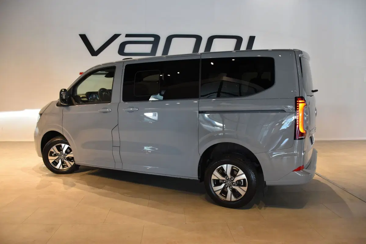 Volkswagen Veicoli Commerciali Caravelle usata a Verona (4)