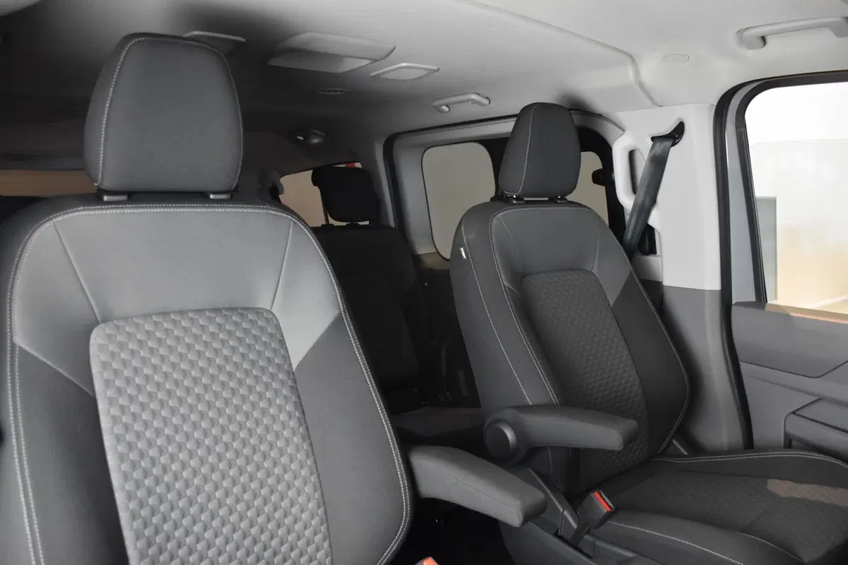 Volkswagen Veicoli Commerciali Caravelle usata a Verona (8)