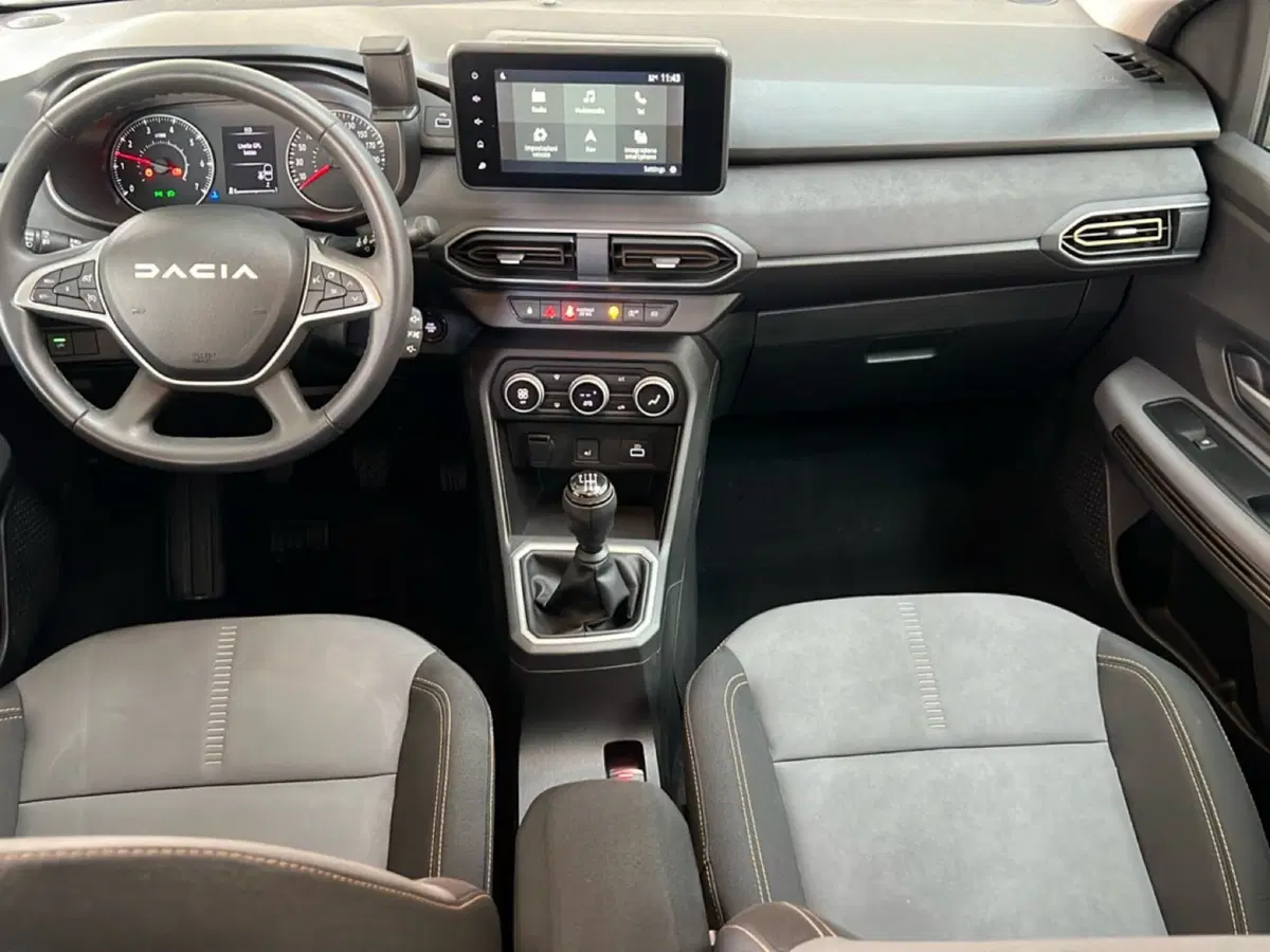 Dacia Sandero usata a Roma (11)