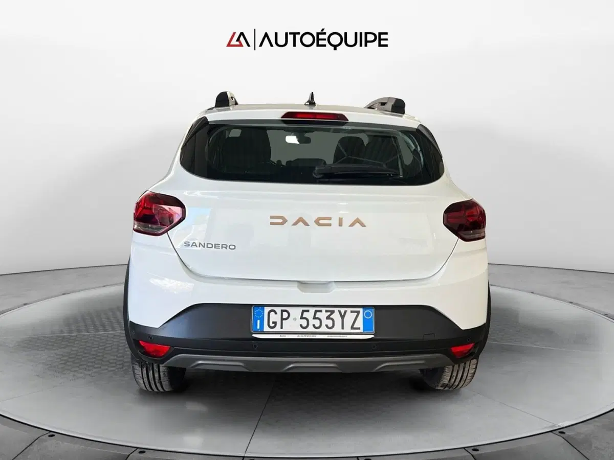 Dacia Sandero usata a Roma (4)