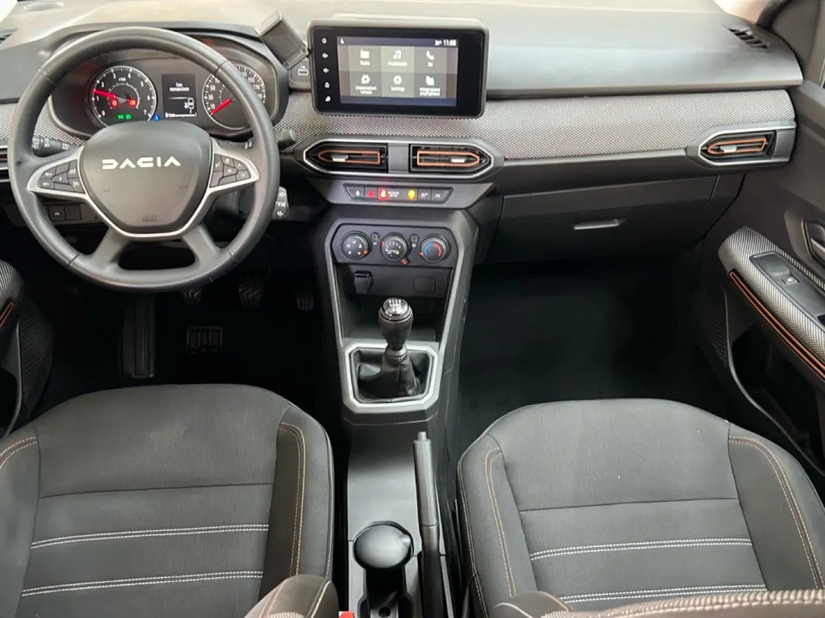 Dacia Sandero usata a Roma (11)