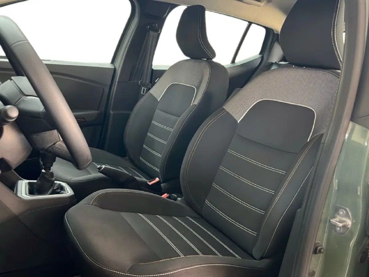 Dacia Sandero usata a Roma (12)