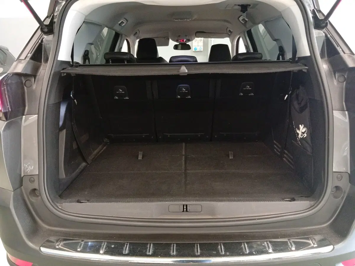 Peugeot 5008 usata a Varese (10)