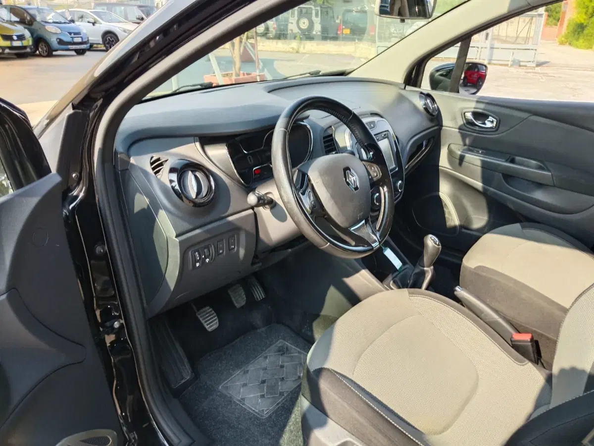 Renault Captur usata a Macerata (10)