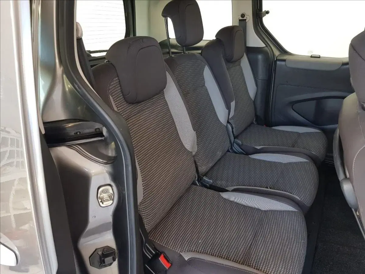 Peugeot Partner usata a Lucca (12)