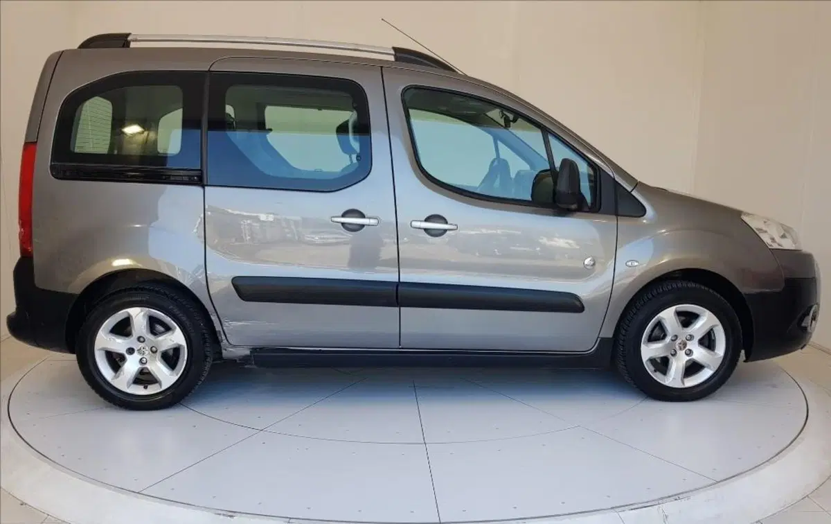 Peugeot Partner usata a Lucca (7)