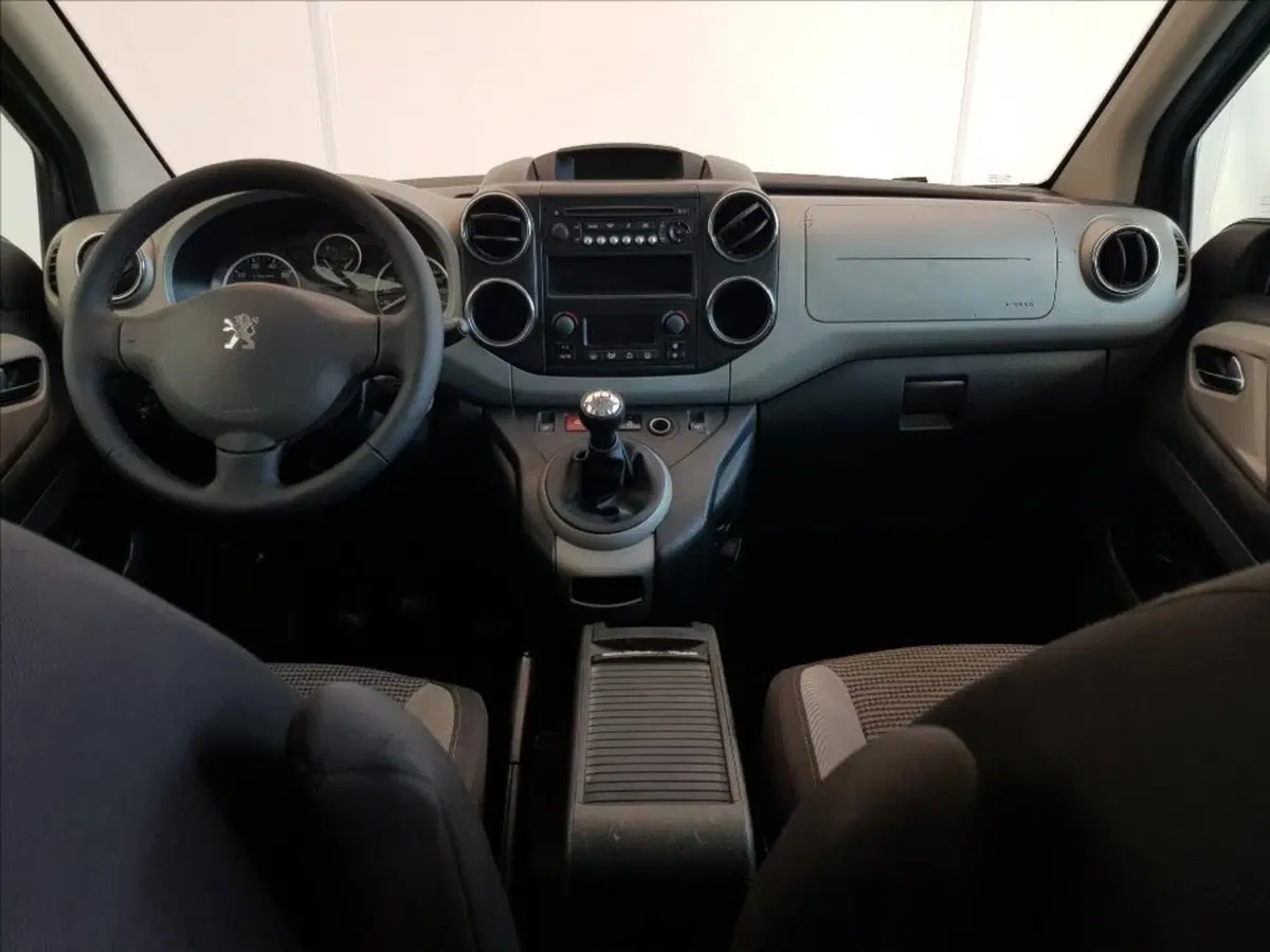 Peugeot Partner usata a Lucca (13)