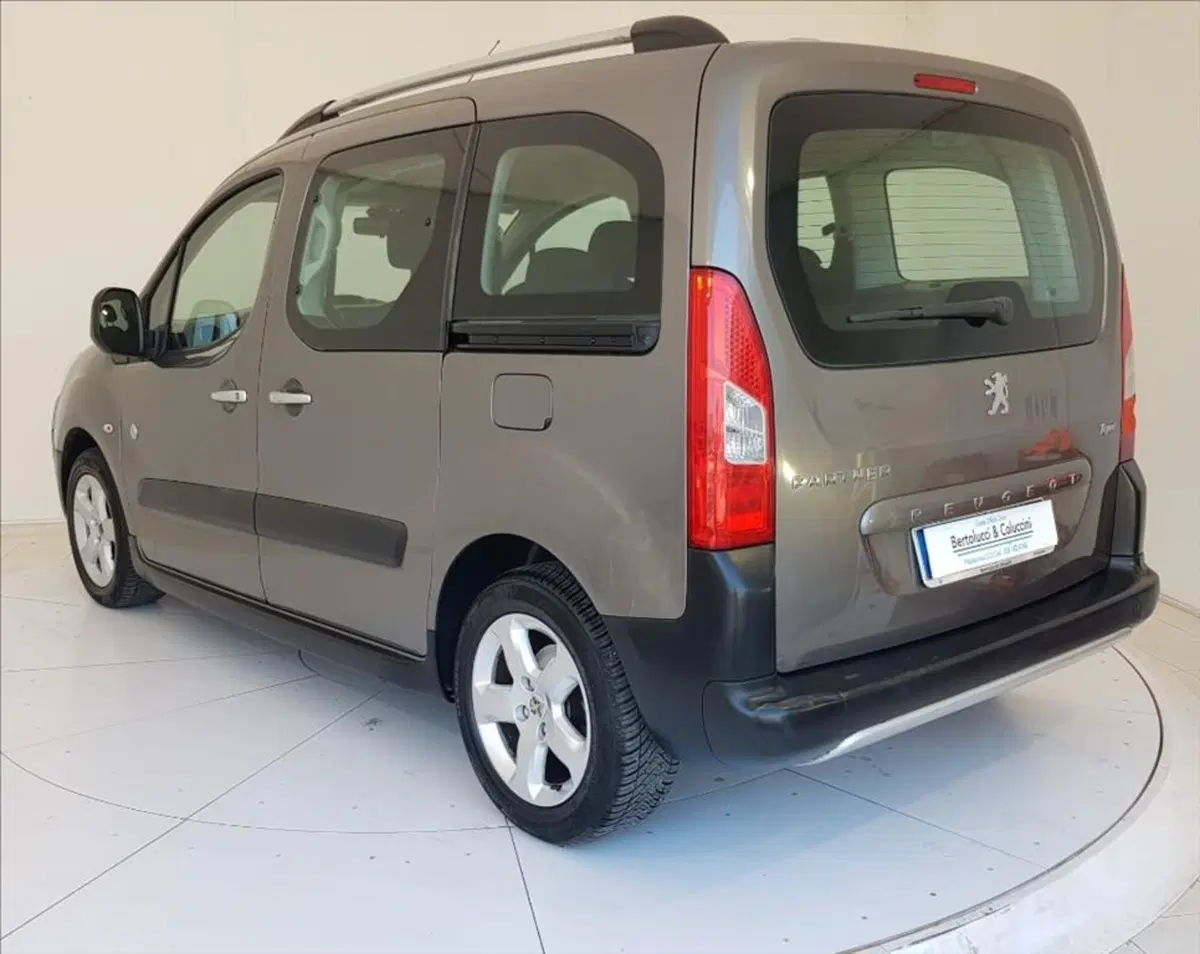 Peugeot Partner usata a Lucca (4)