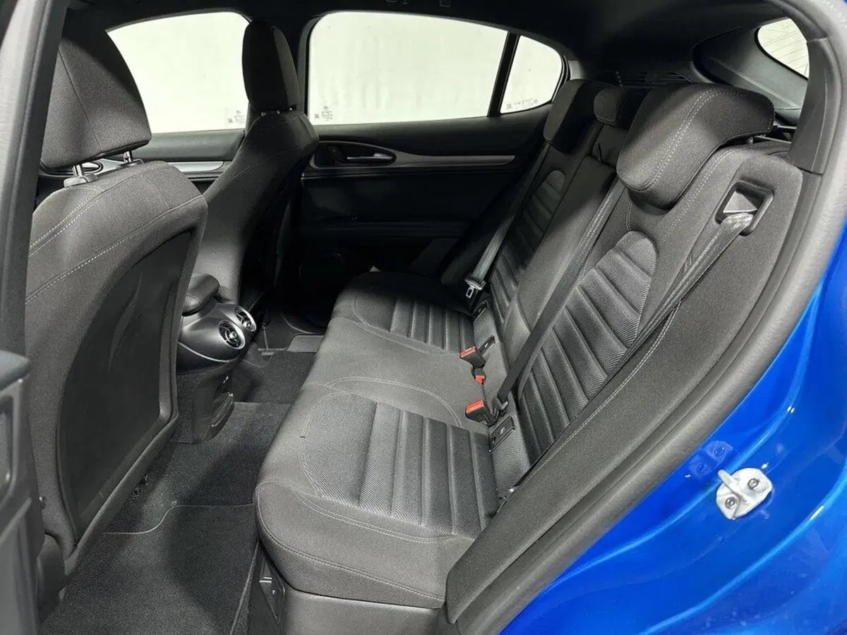 Alfa Romeo Stelvio usata a Sondrio (11)