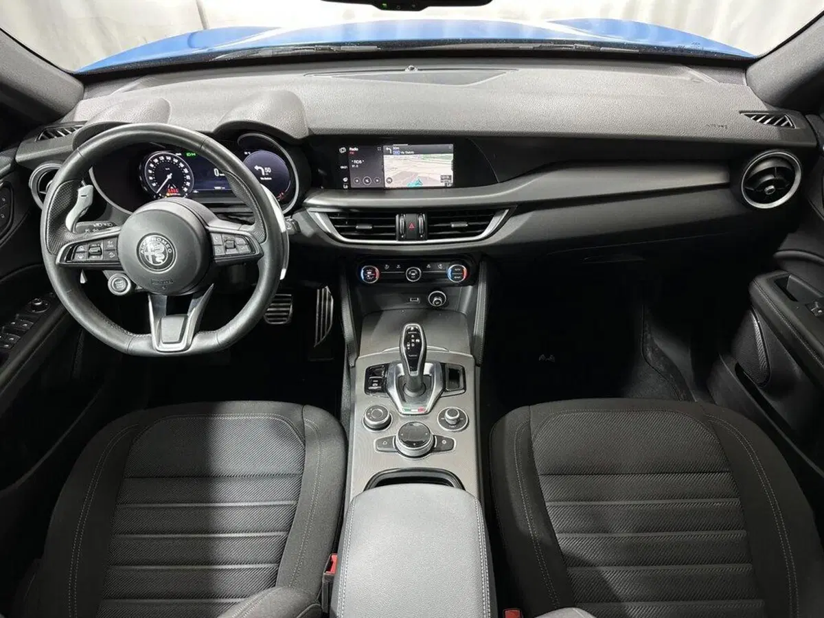 Alfa Romeo Stelvio usata a Sondrio (12)