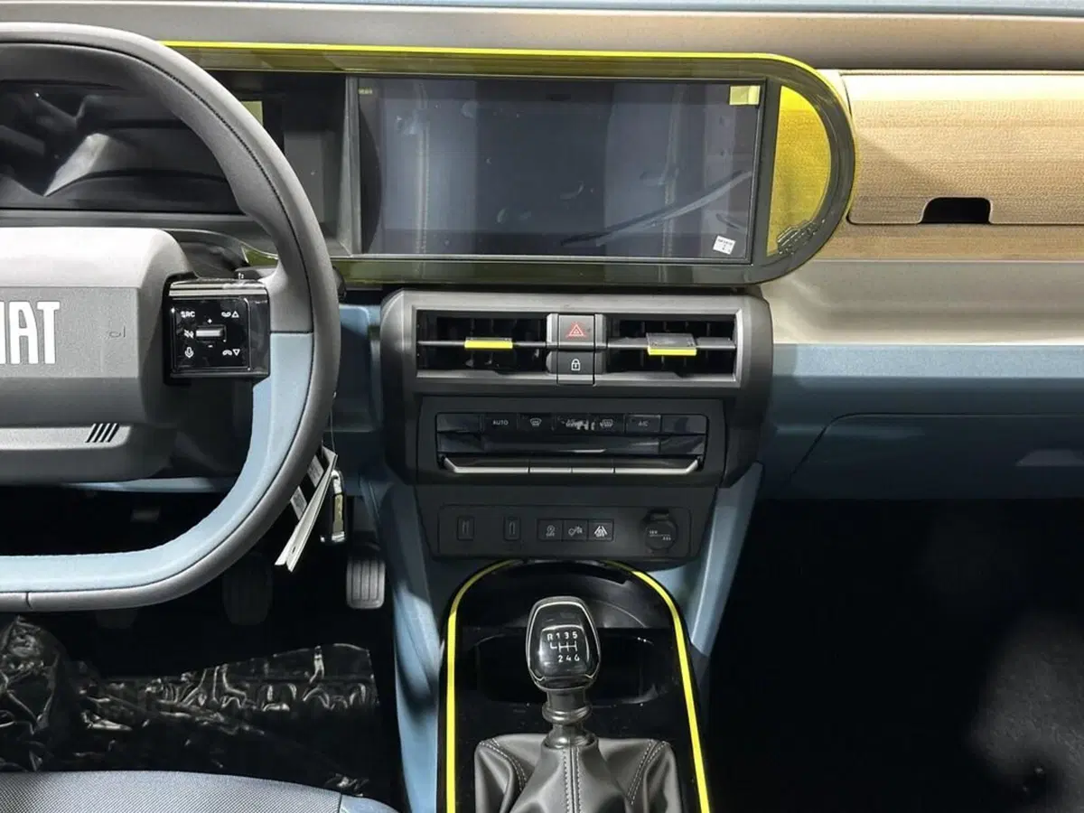 Fiat Grande Panda nuova a Sondrio (14)
