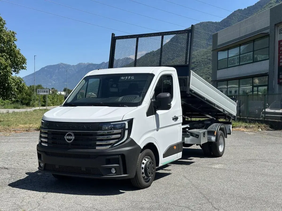 Nissan Interstar Furgone nuova a Sondrio