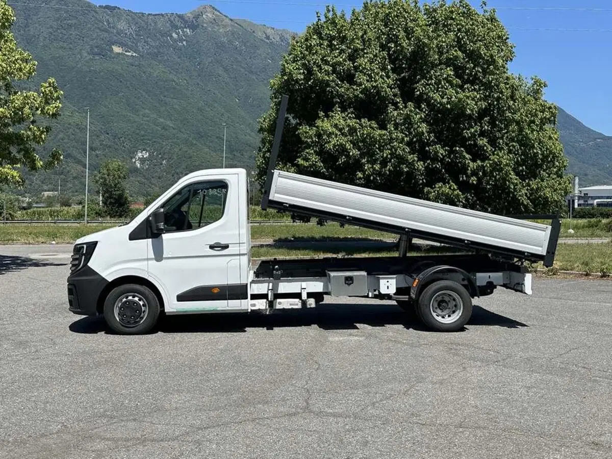 Nissan Interstar Furgone nuova a Sondrio (2)