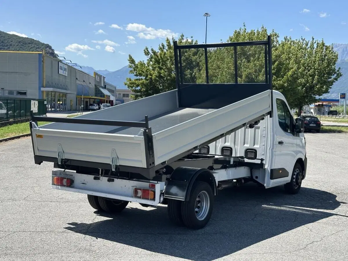 Nissan Interstar Furgone nuova a Sondrio (5)
