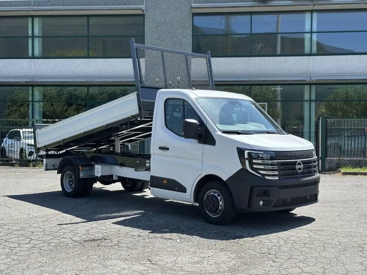 Nissan Interstar Furgone nuova a Sondrio (7)