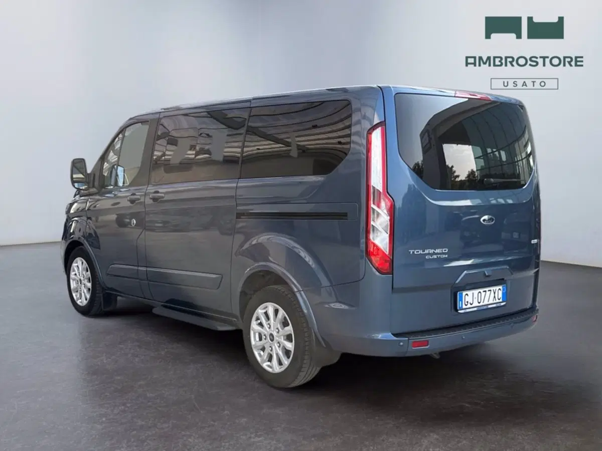 Ford Tourneo Custom usata a Milano (3)