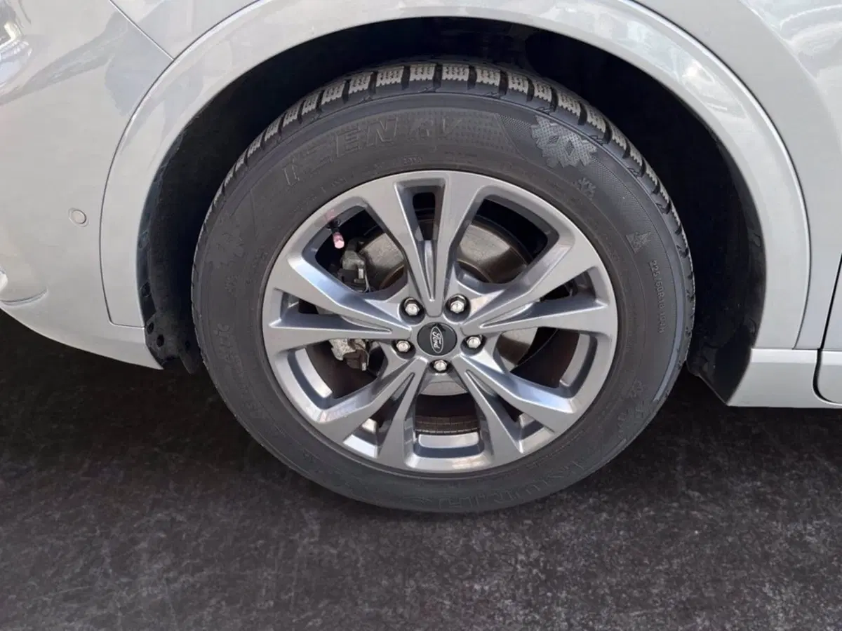Ford Kuga usata a Milano (9)