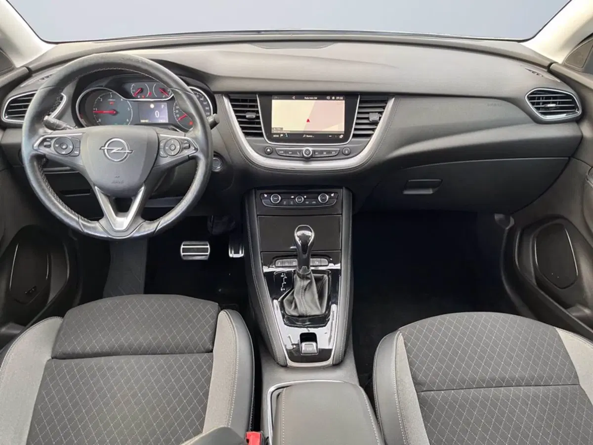Opel Grandland X usata a Milano (11)