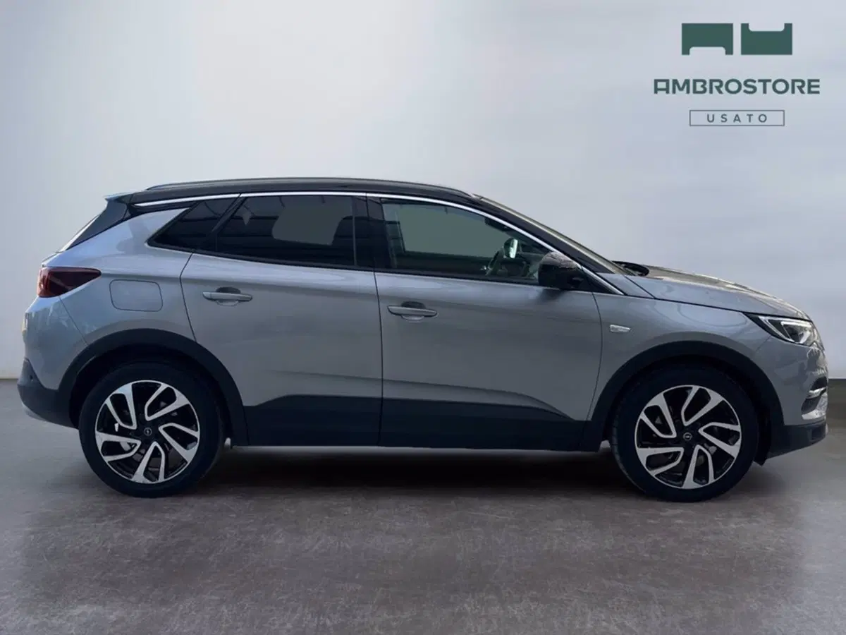 Opel Grandland X usata a Milano (6)