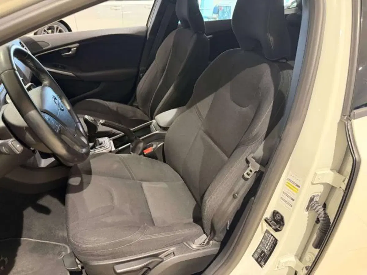Volvo V40 usata a Savona (11)