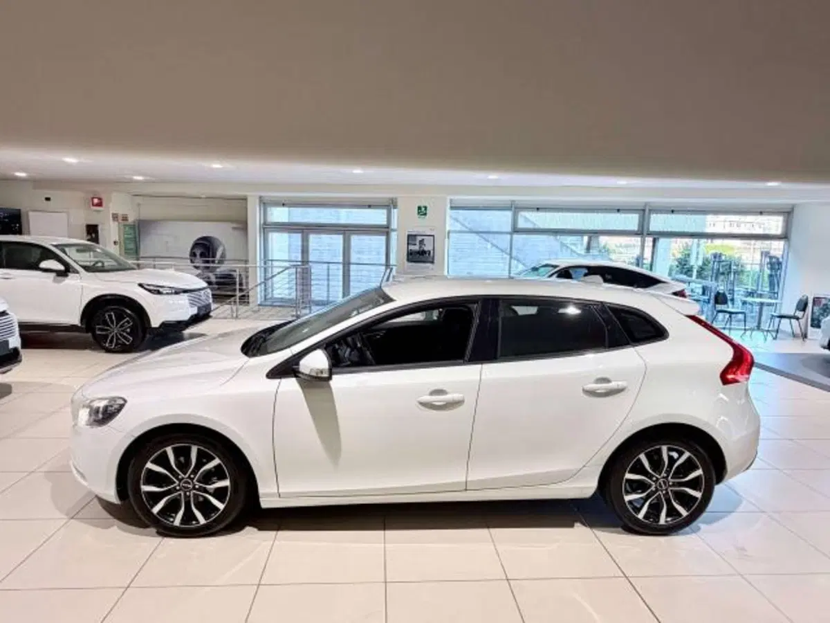 Volvo V40 usata a Savona (4)