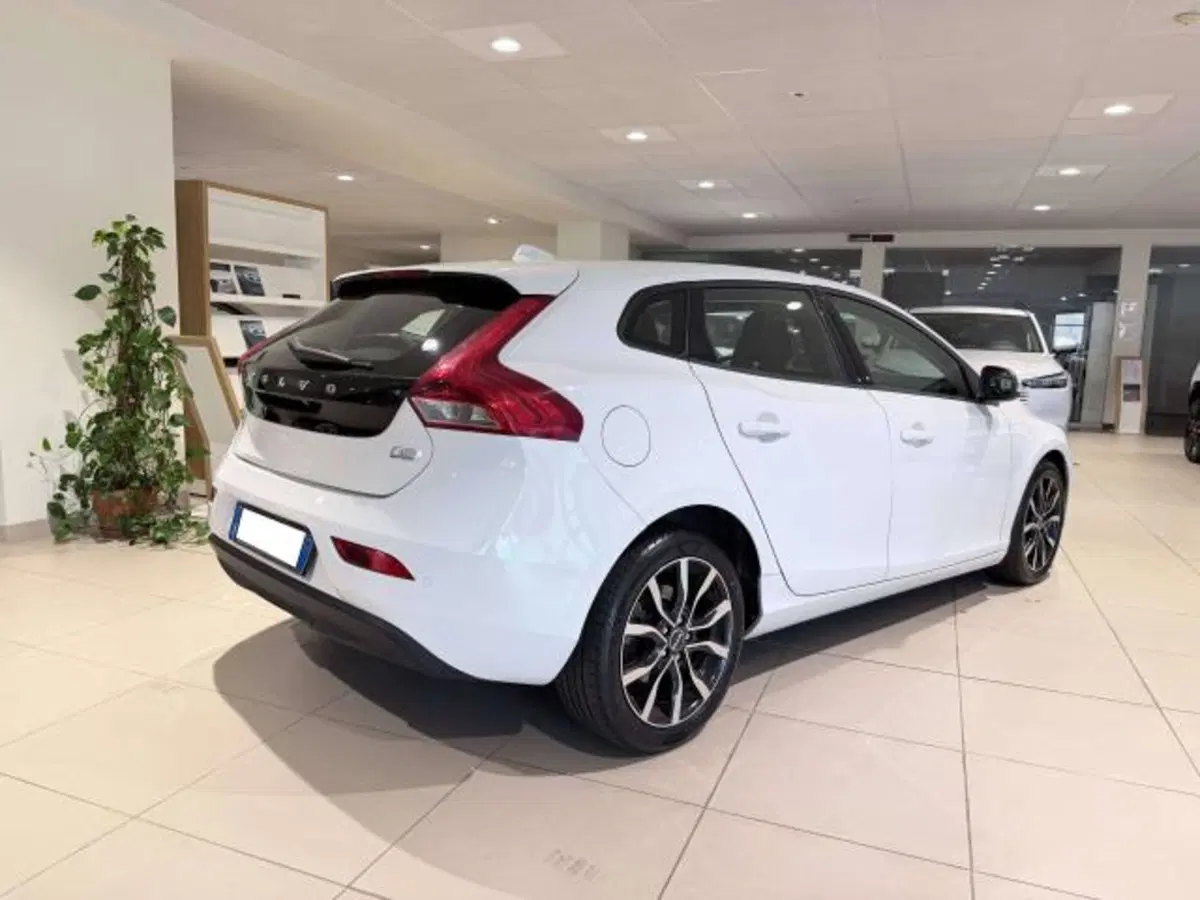 Volvo V40 usata a Savona (7)