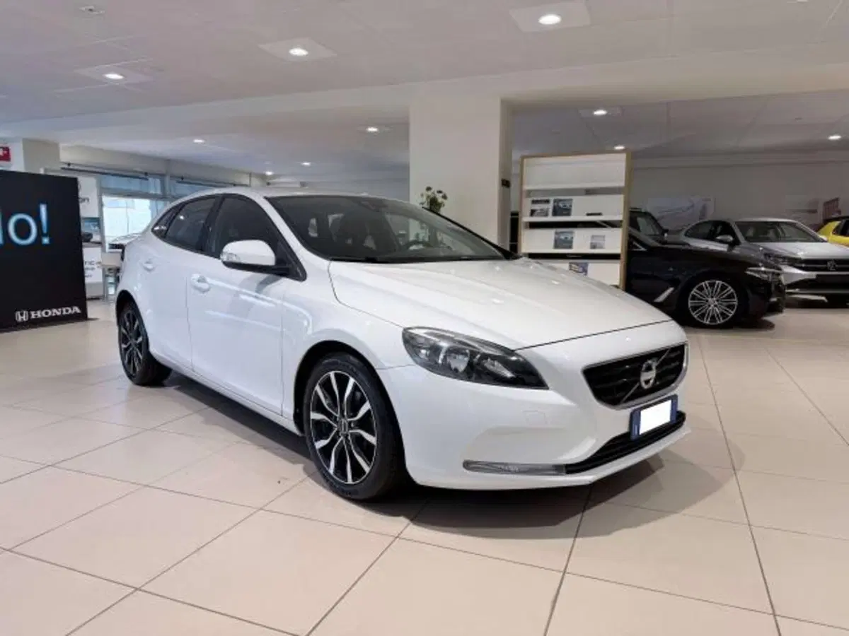 Volvo V40 usata a Savona (9)