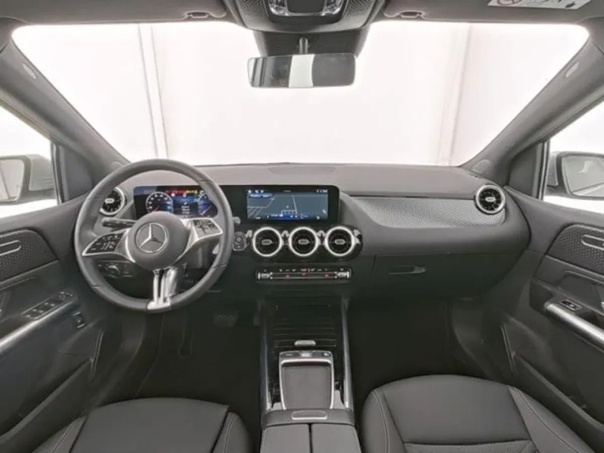 Mercedes-Benz Classe B usata a Milano (7)