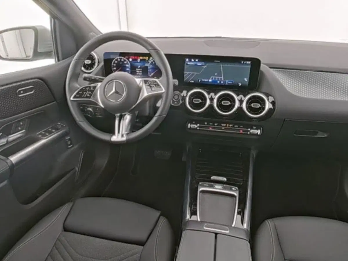 Mercedes-Benz Classe B usata a Milano (9)